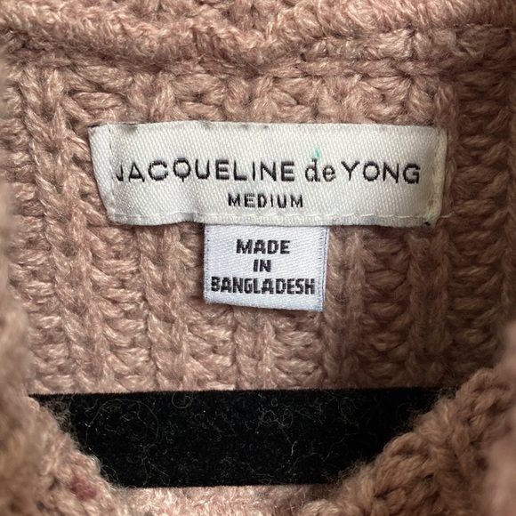 Jacqueline de Yong / Medium / Turtle Neck Knitted Sweater - Picture 3 of 6